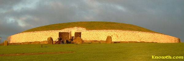 Winter solstice sun illuminates the mound at Newgrange